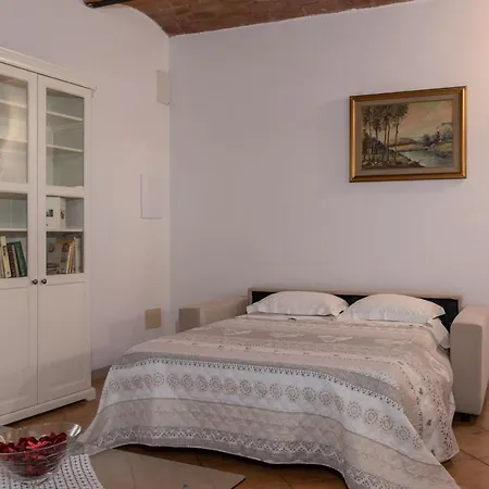 Enchanting Flat With Patio In Abbadia A Isola Monteriggioni Exterior photo