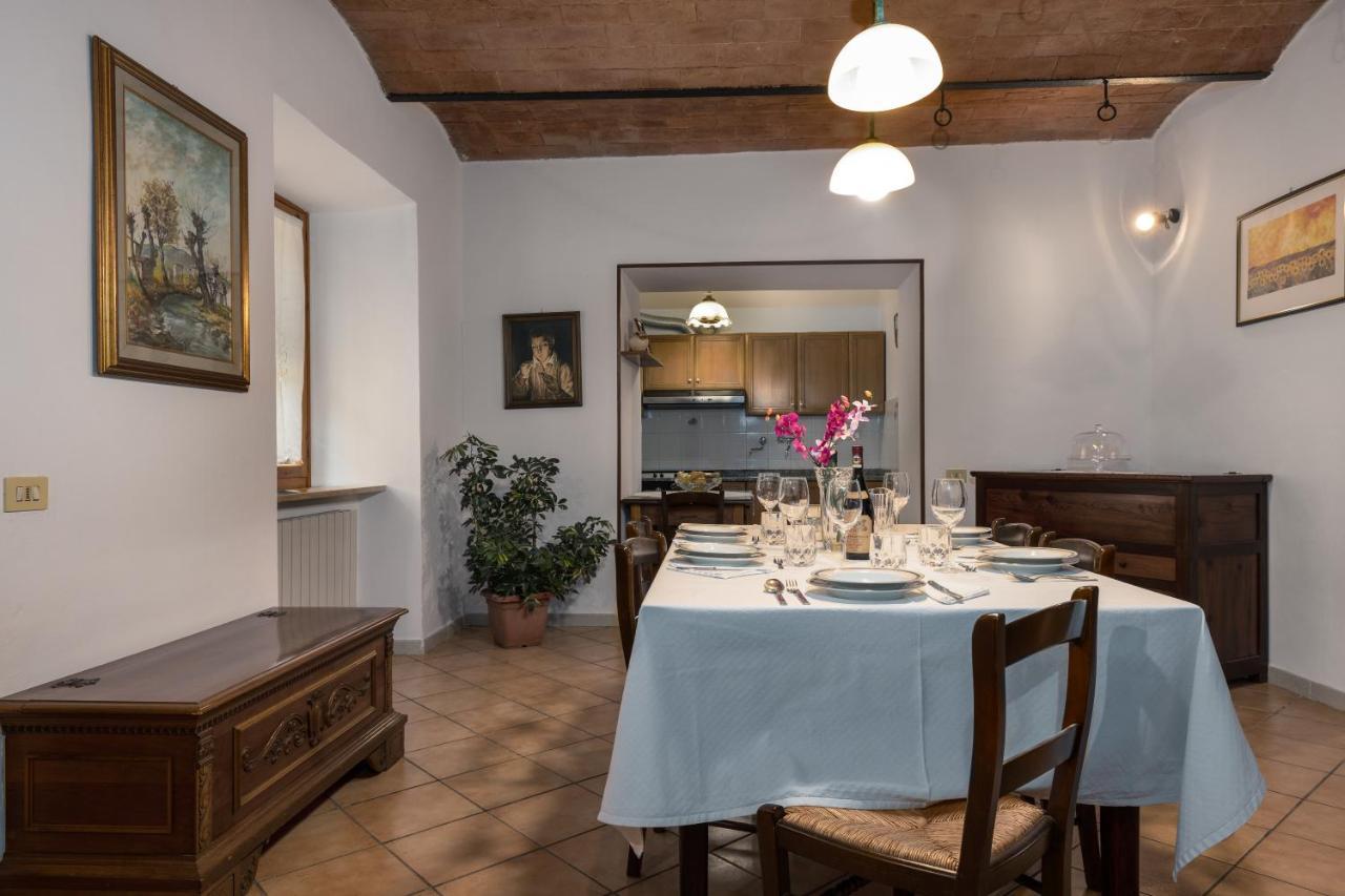 Enchanting Flat With Patio In Abbadia A Isola