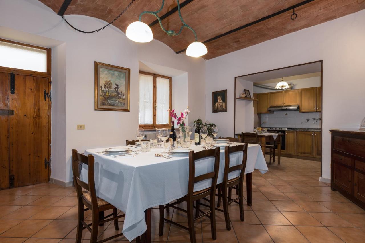 Enchanting Flat With Patio In Abbadia A Isola