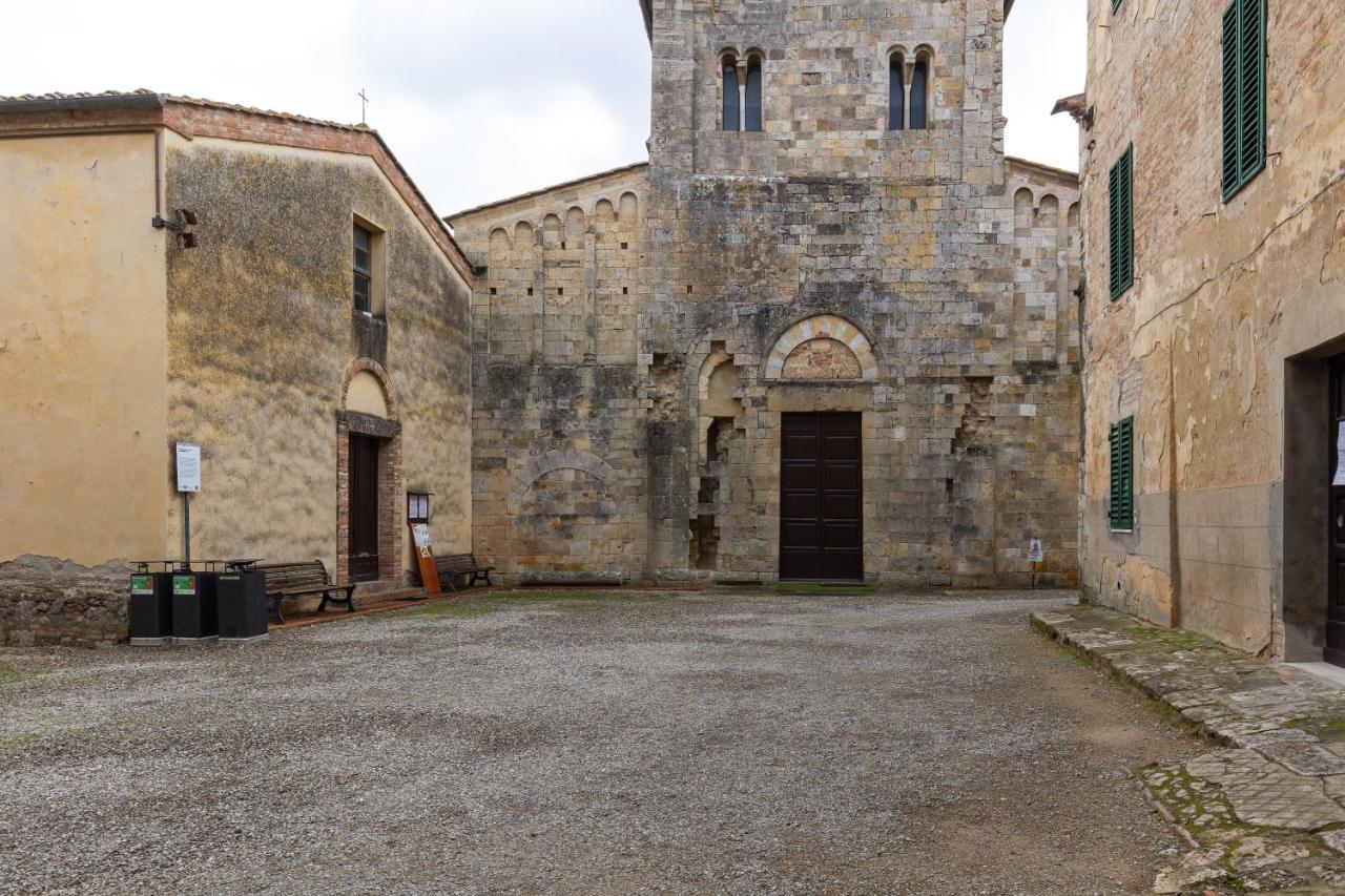 Enchanting Flat With Patio In Abbadia A Isola