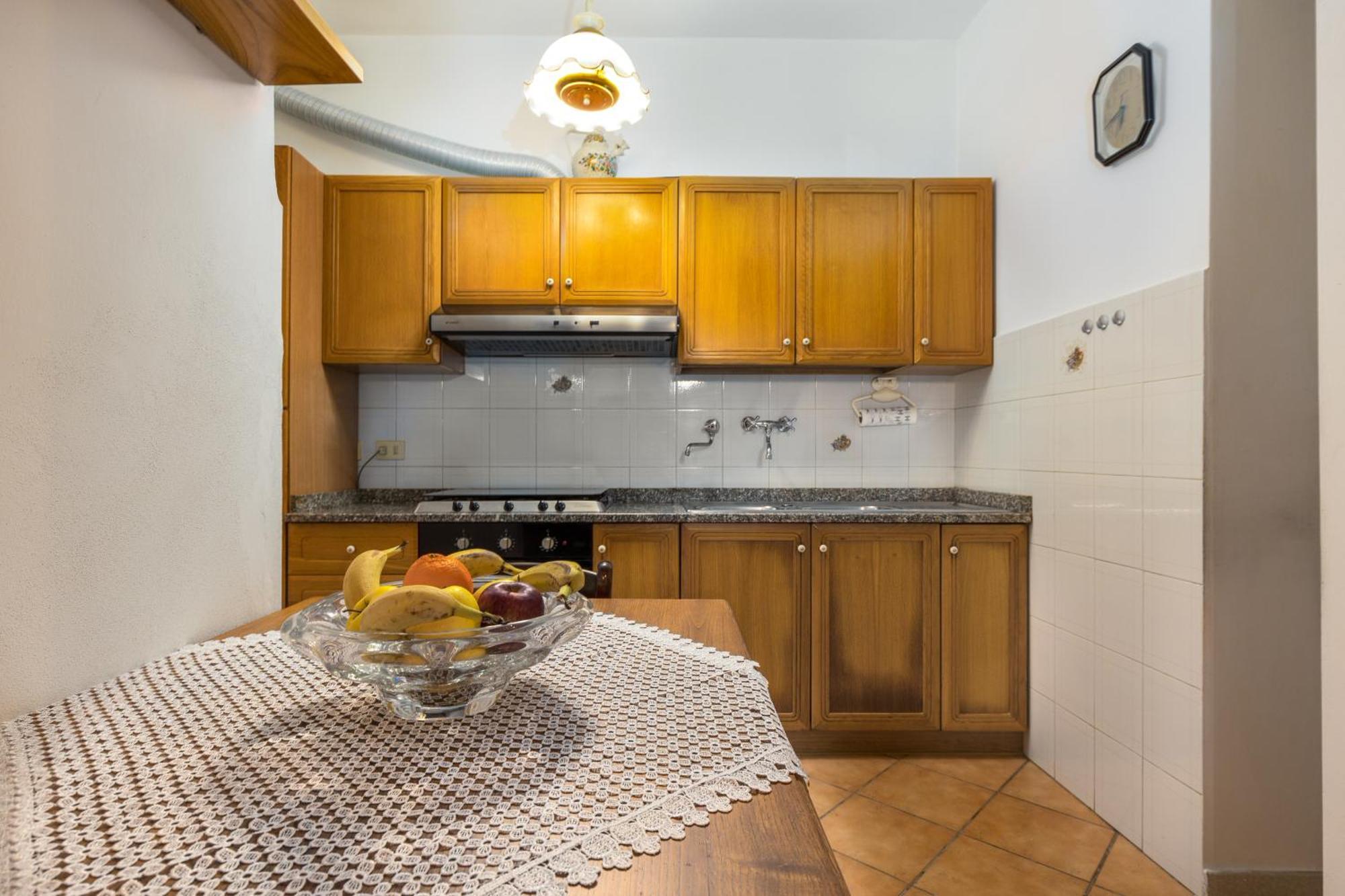 Enchanting Flat With Patio In Abbadia A Isola Apartment *